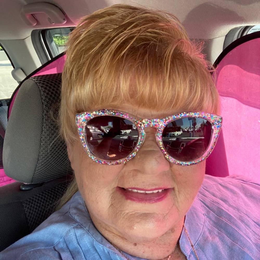 Meet your Posher, Tina